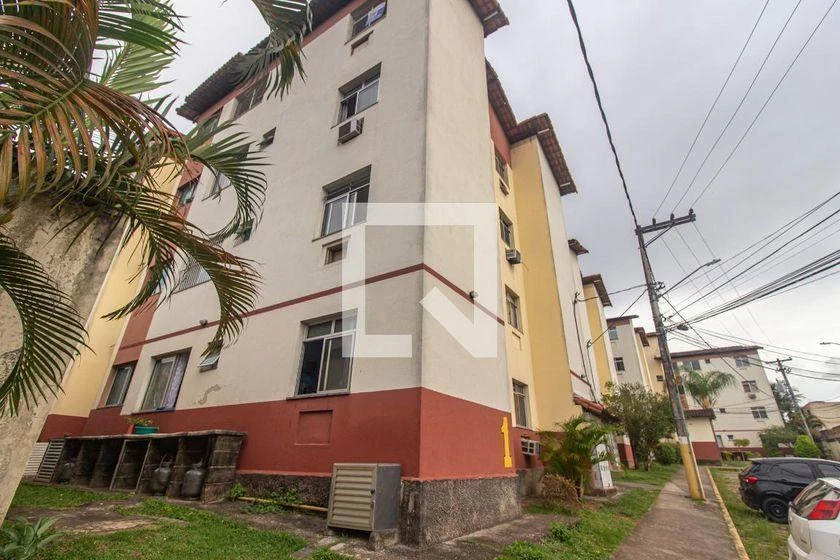 Apartamento de 2 quartos com piso de cerâmica e vaga — photo 33