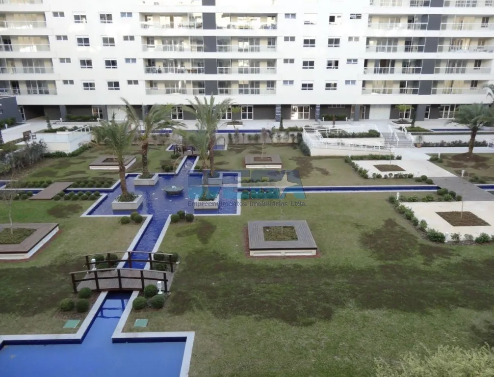 Apartamento com 4 quartos e varanda de vidro fechada — photo 49