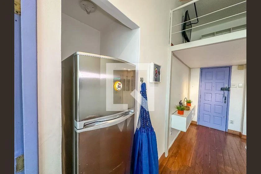 Furnished studio, 30 m², with floor-to-ceiling windows — photo 14