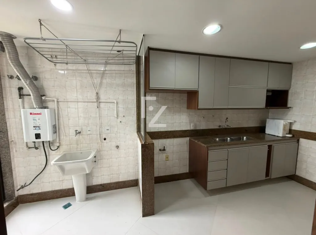 Duplex apartment on the 20th floor with city and water views — photo 54