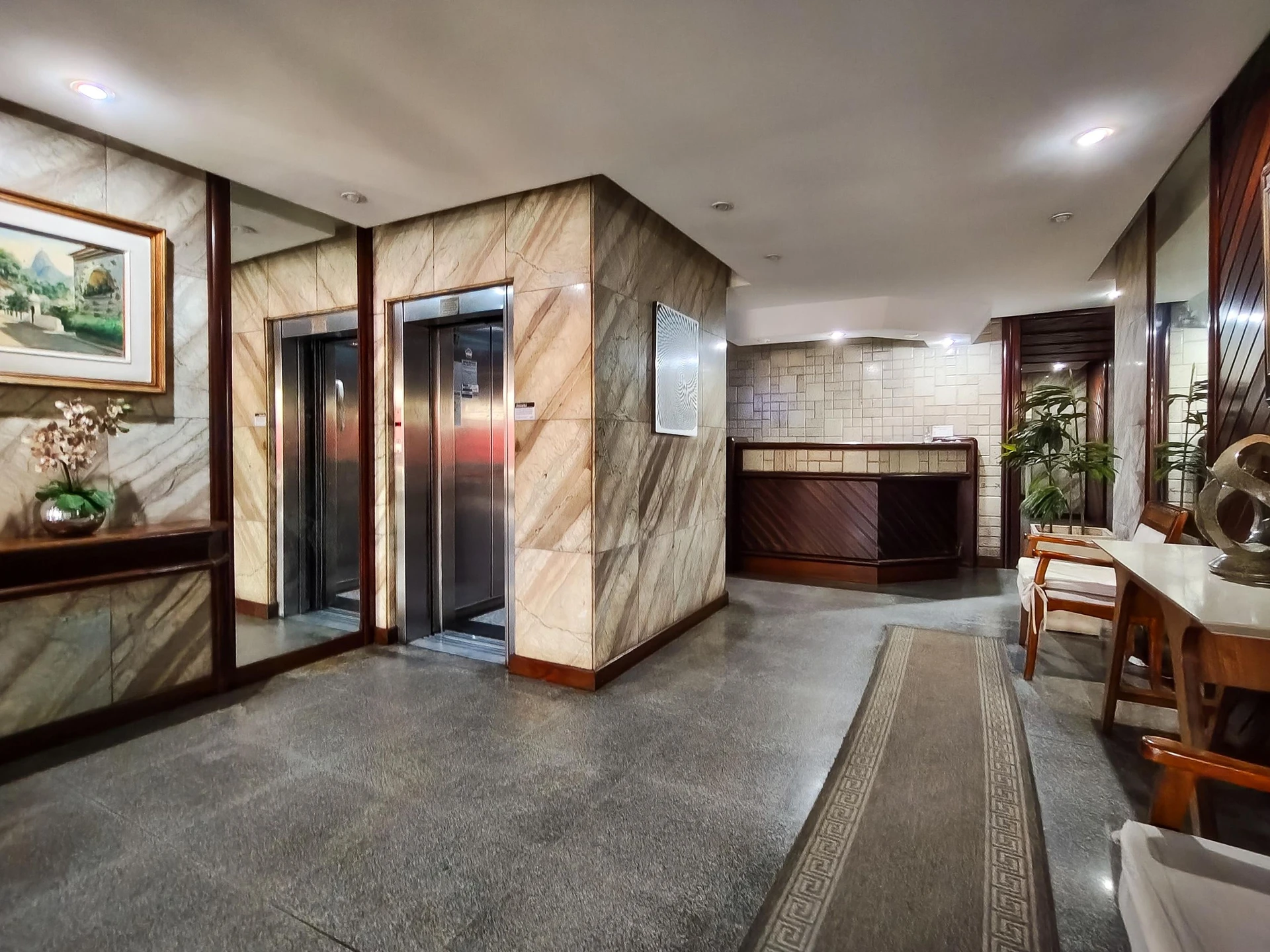 Furnished 4-bedroom apartment with 3 bathrooms — photo 36