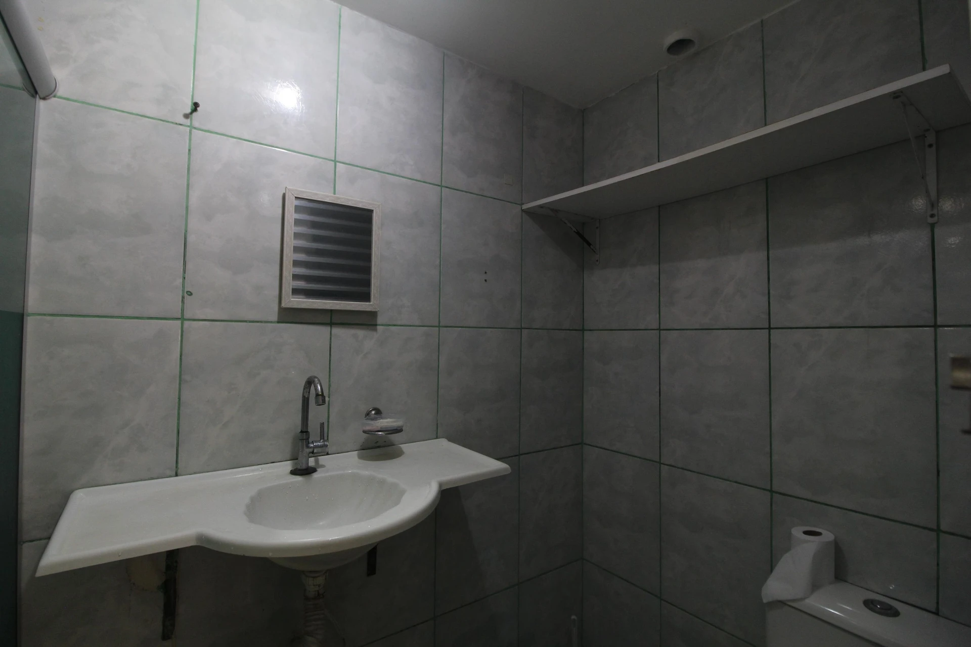 3-bedroom apartment in a building with a pool — photo 6