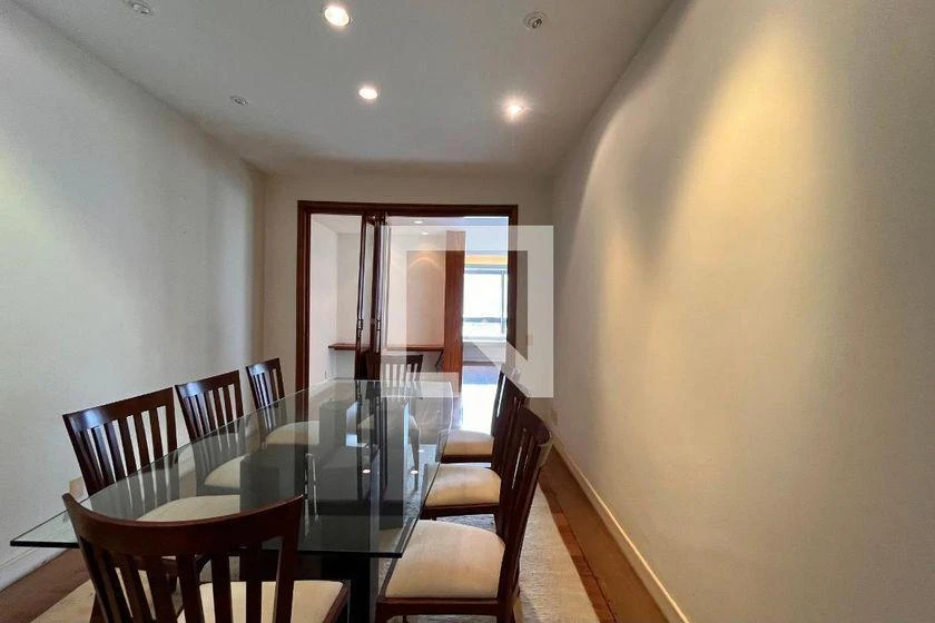 3-bedroom apartment with a water view in Rio de Janeiro — photo 18