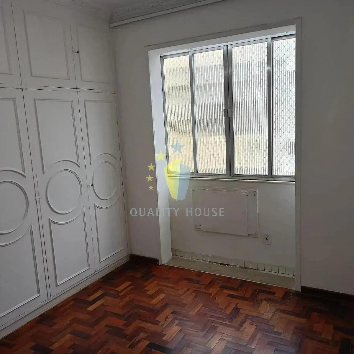 Дерев'яна підлога або ламінат та 1 спальня: квартира 45 м² — photo 4
