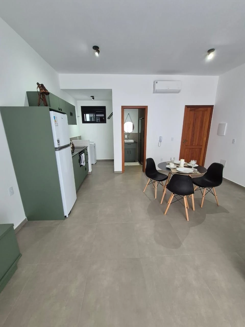 Furnished studio, 37 m², with a washing machine — photo 10