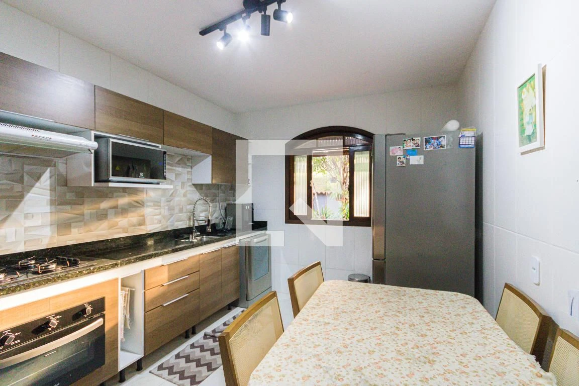 5-bedroom house with a mountain view in Rio de Janeiro — photo 2