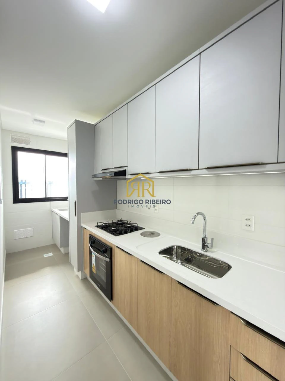 121 m² apartment with 2 en-suite bedrooms and 1 parking — photo 3