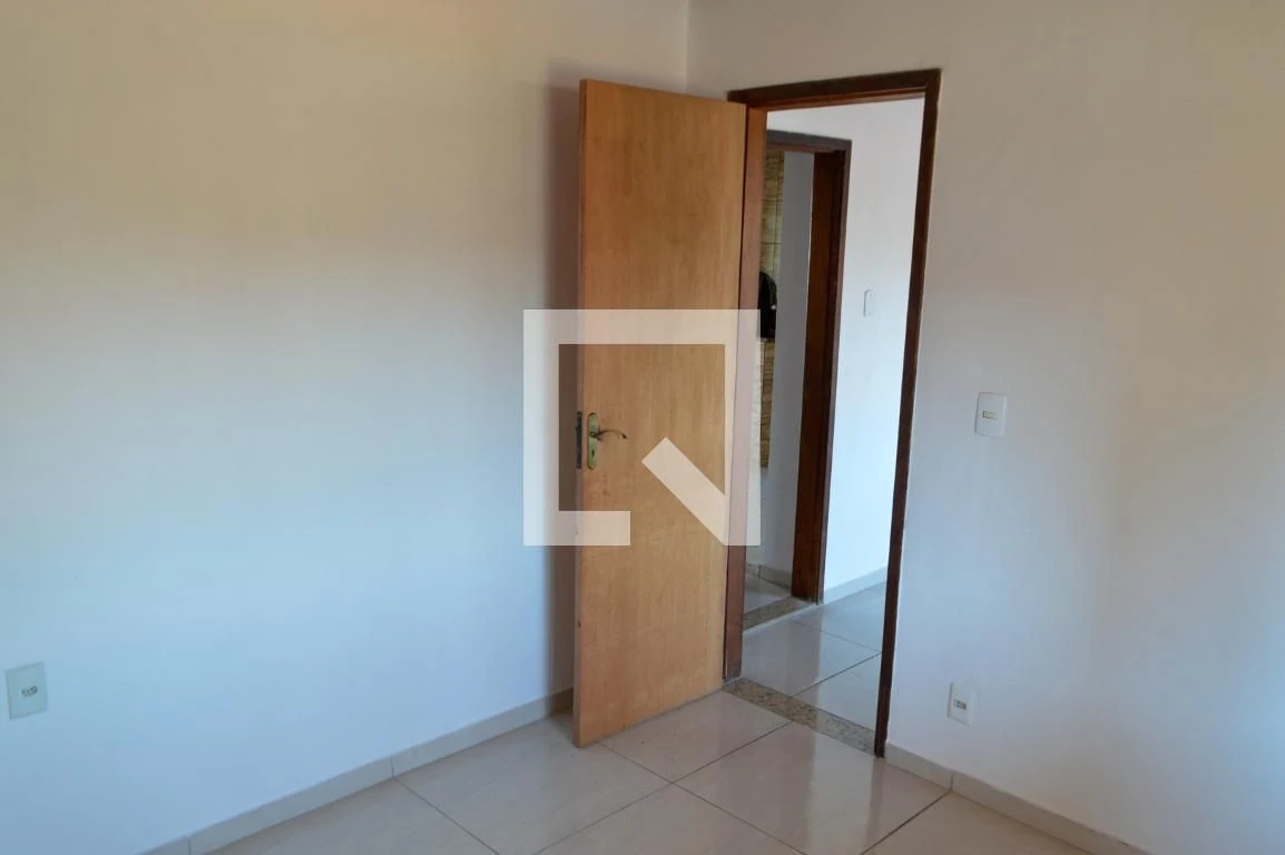 Condominium house with 2 bedrooms and a glass shower — photo 30