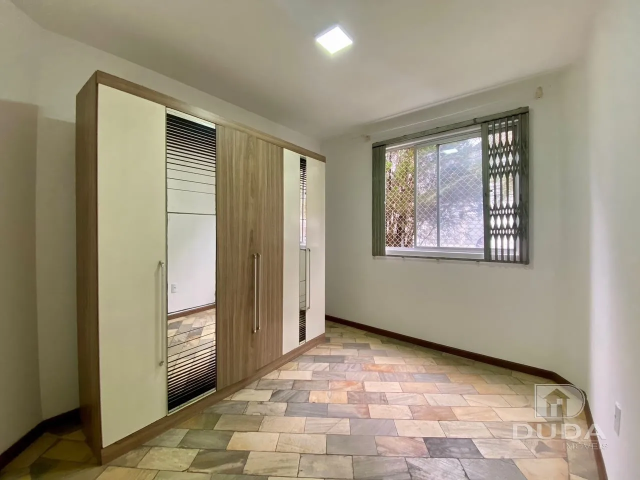 3-bedroom apartment, 1 with its own bathroom, 103 m² — photo 9