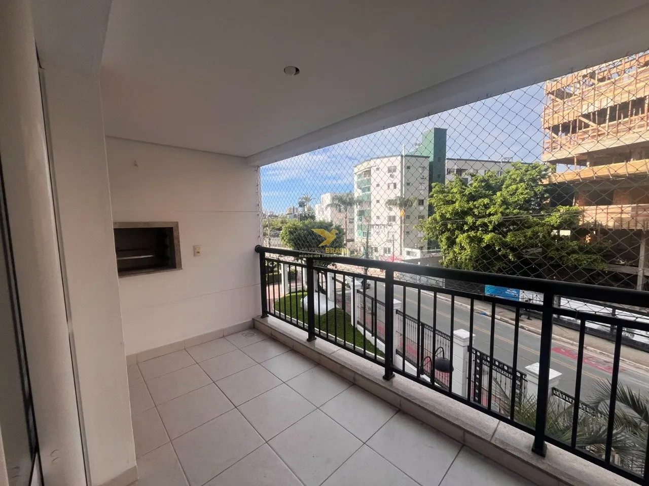 Apartment, 104 m², with a glass-enclosed balcony — photo 10