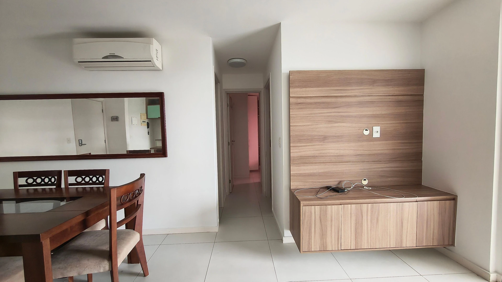 Glass-enclosed balcony in a 2-bedroom apartment, 70 m² — photo 27