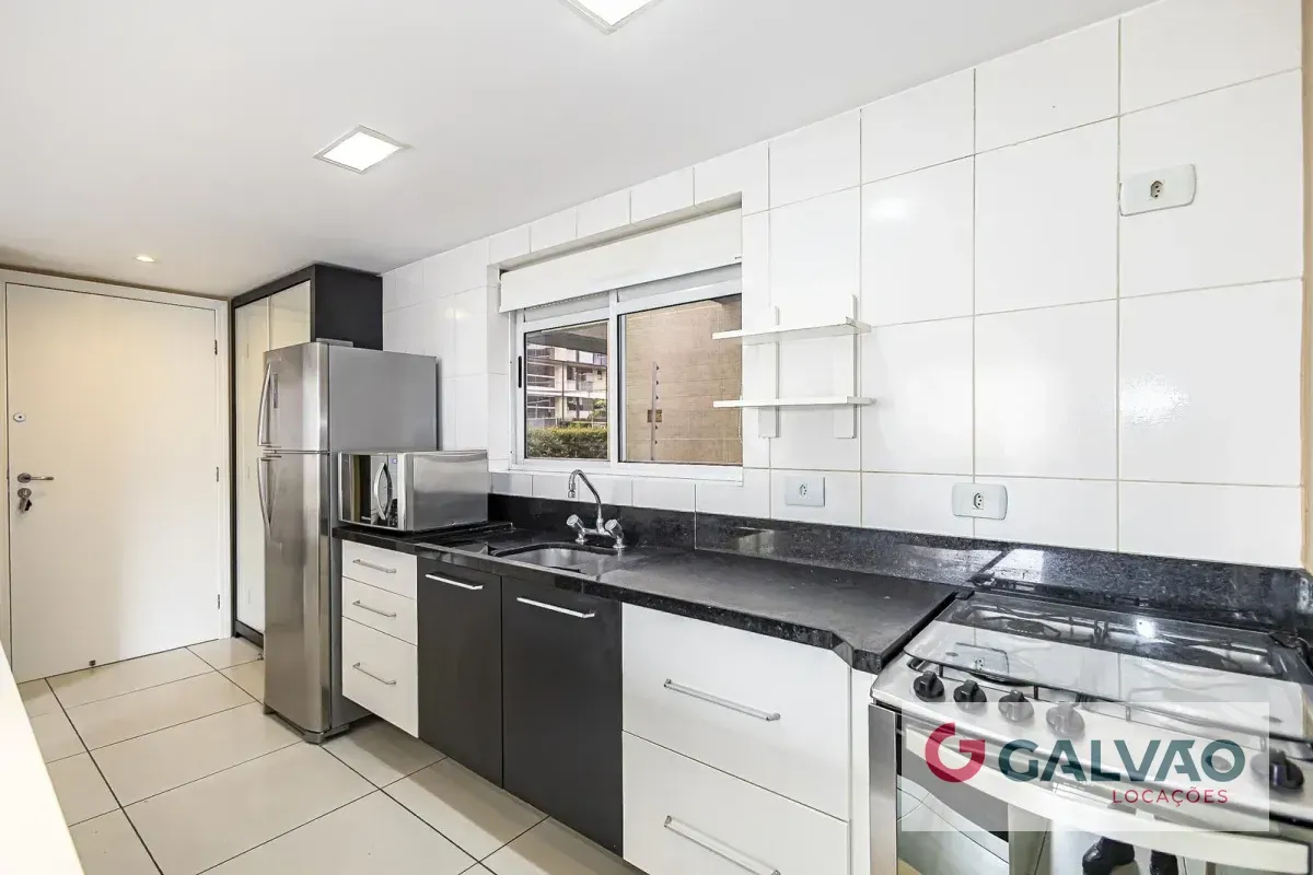 Гардеробна та 1 спальня: квартира 72 м² — photo 2