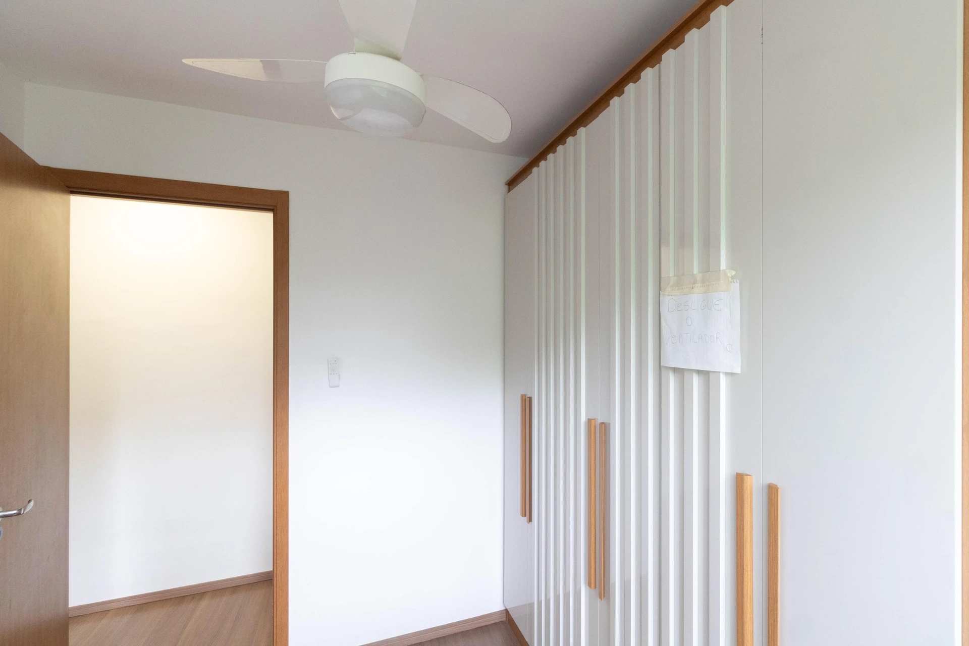2-bedroom apartment in a building with a gym — photo 33