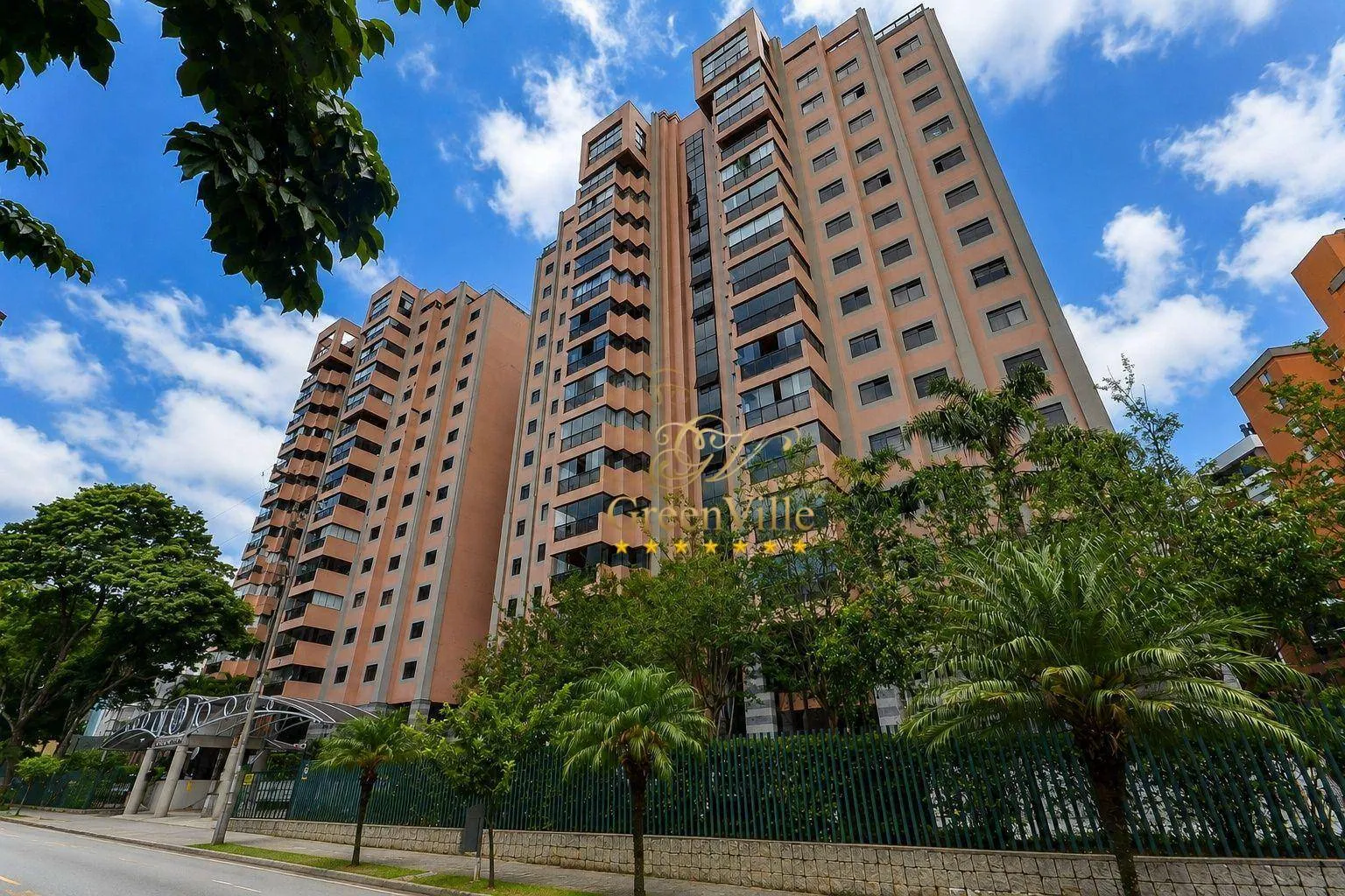 395 m² apartment with 4 en-suite bedrooms and 4 parking — photo 40