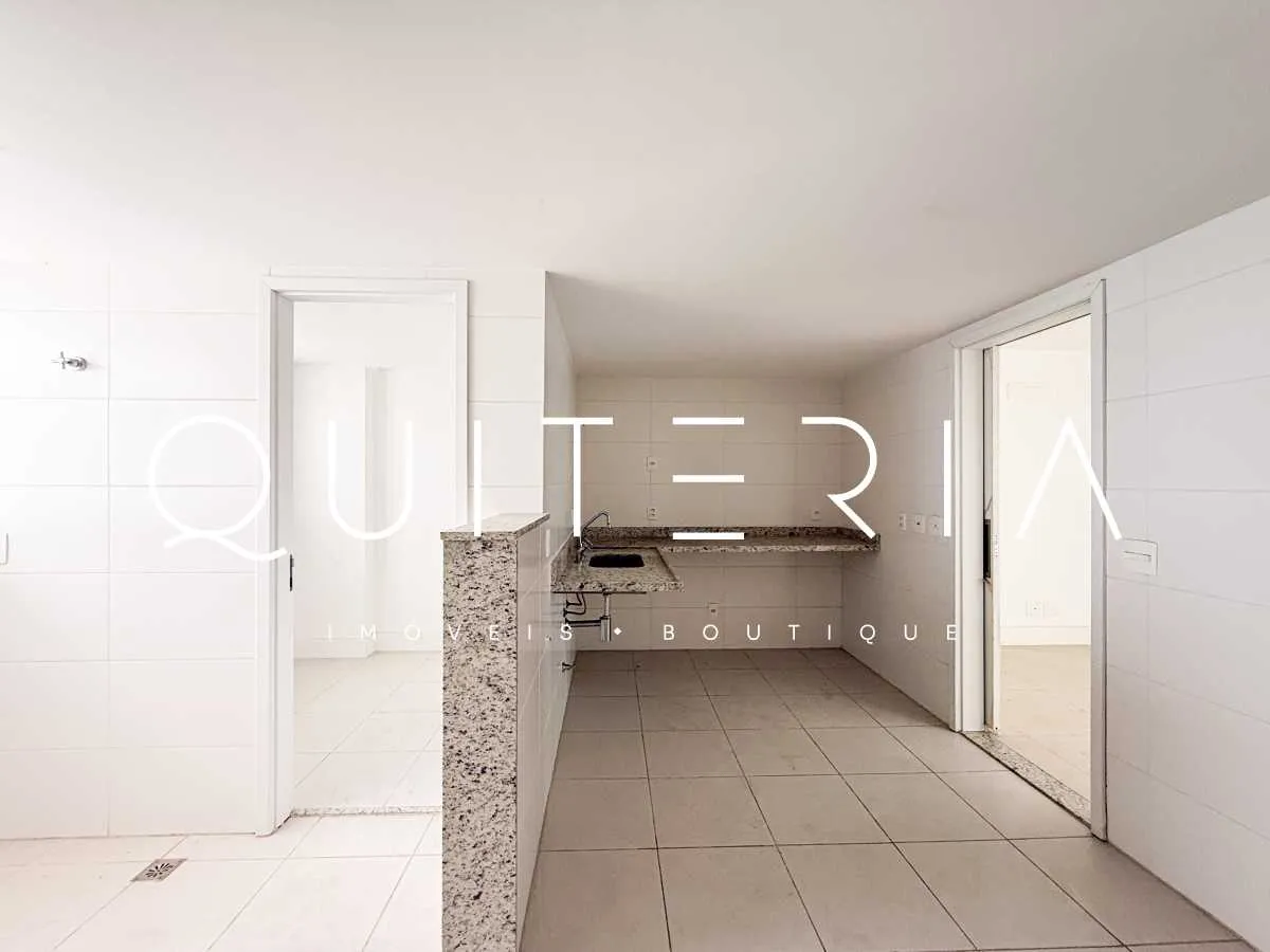 Apartamento com 3 quartos e varanda de vidro — photo 24