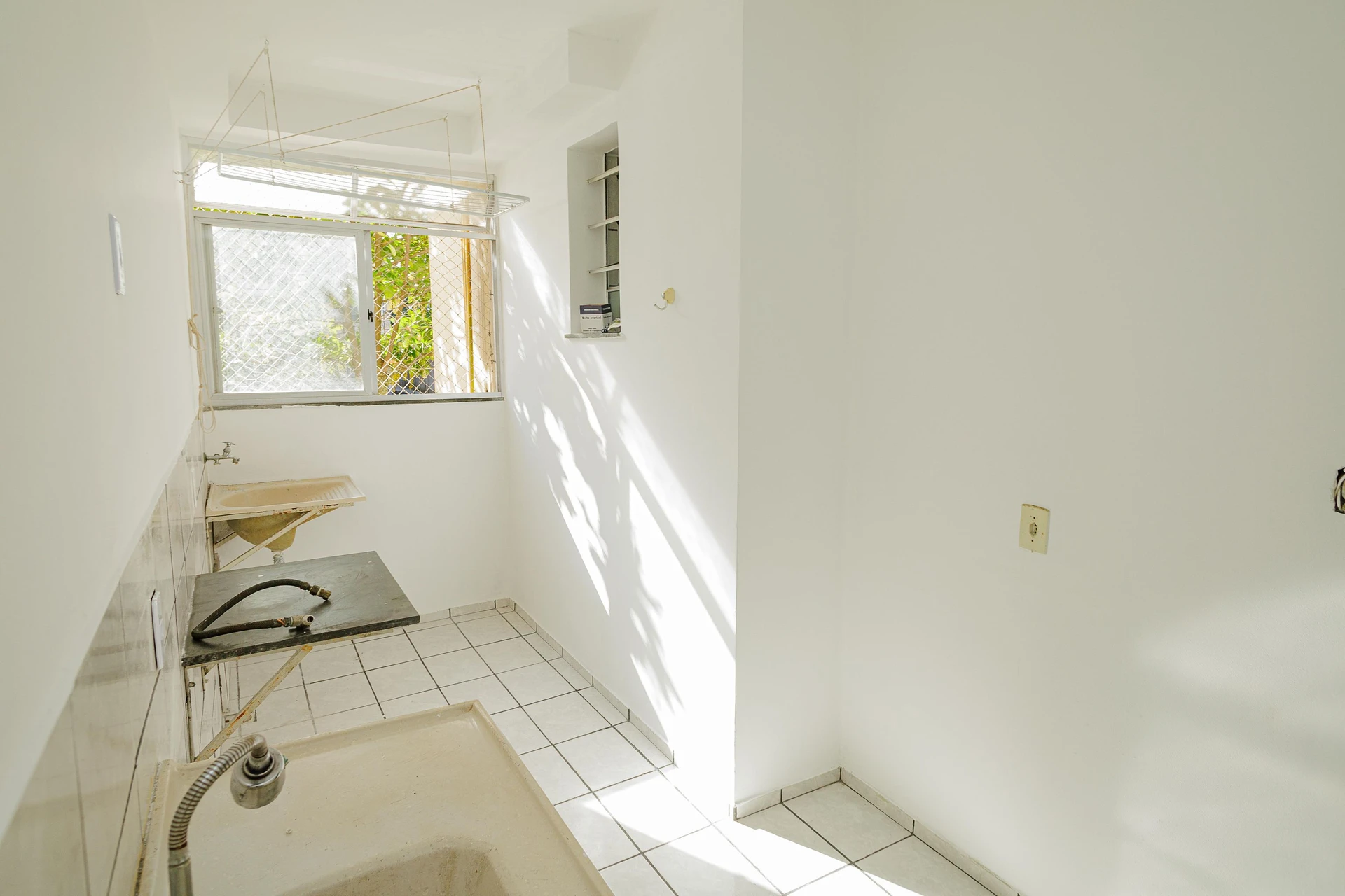 2-bedroom furnished apartment with 1 parking space — photo 14
