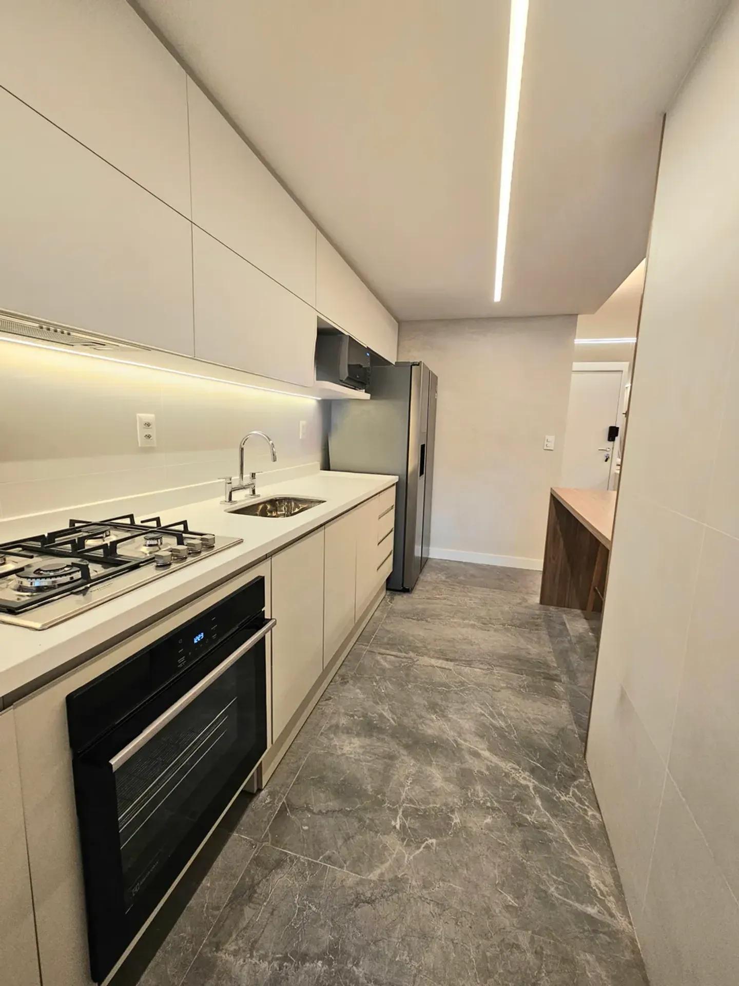 Apartment on the 5th floor with a private BBQ — photo 27