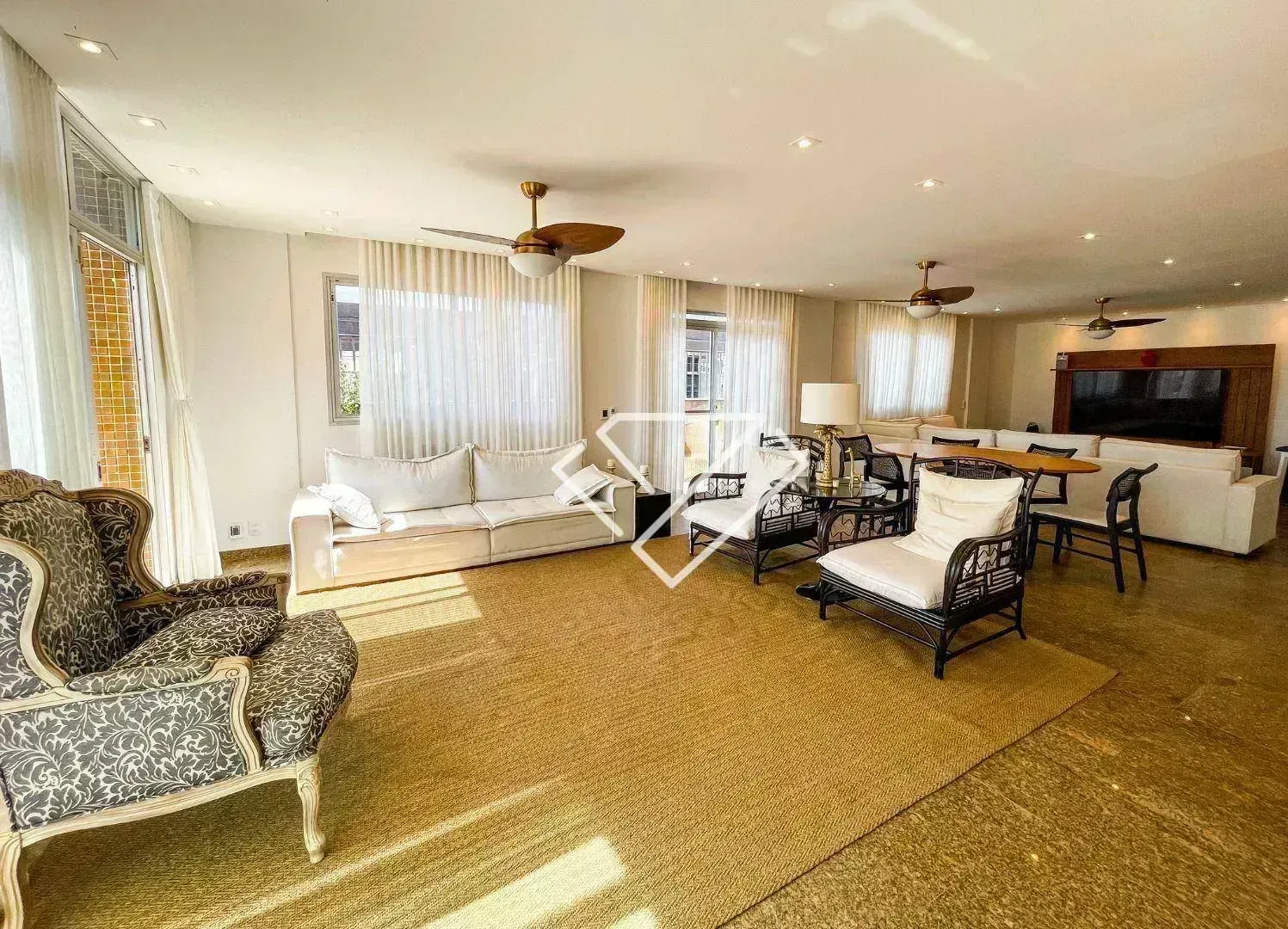 4-bedroom penthouse apartment with 4 baths and 420 m² — photo 25
