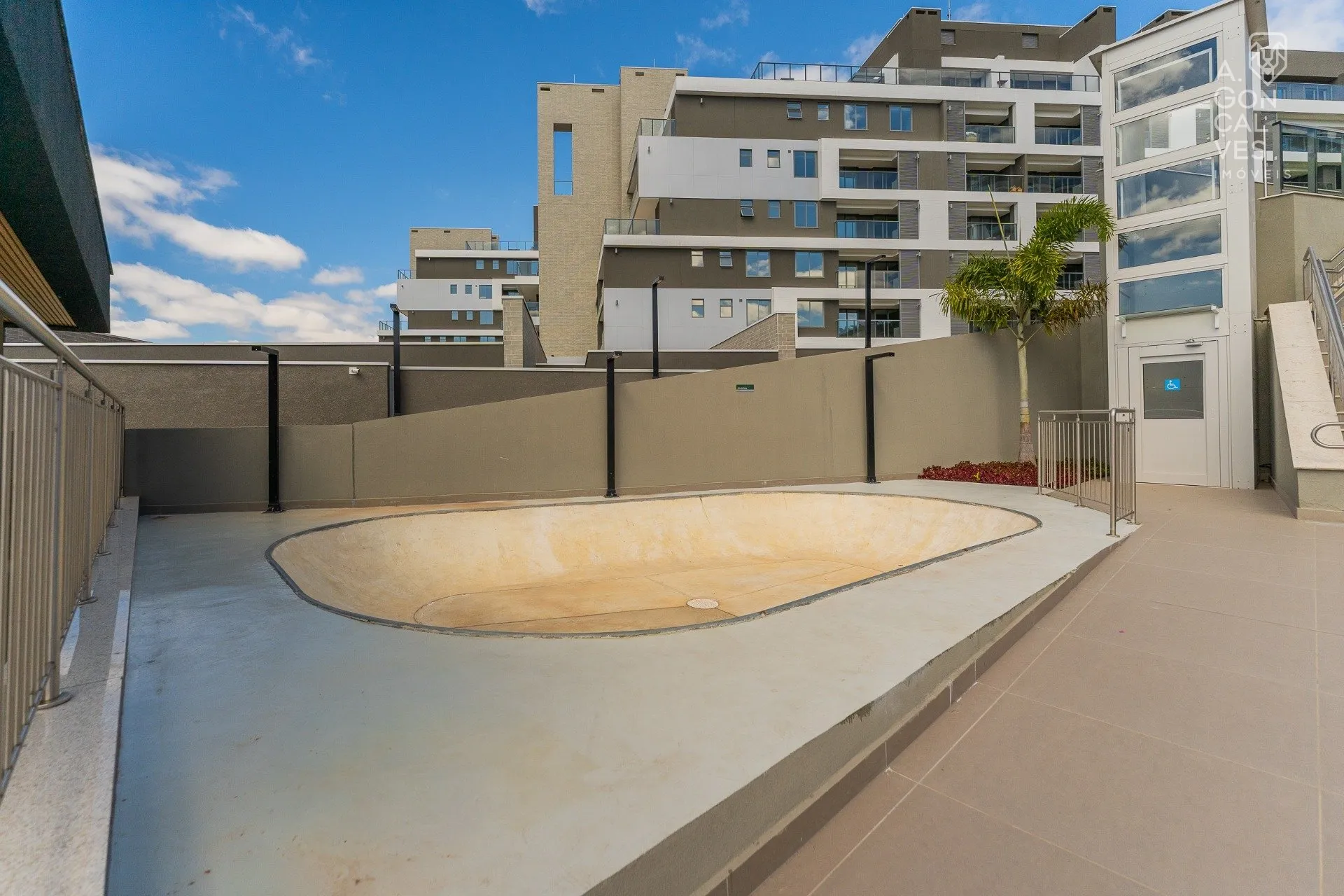 Furnished apartment with 3 suites and 257 m² — photo 77