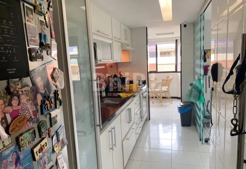 Furnished apartment, 127 m², with a glass-enclosed balcony — photo 12