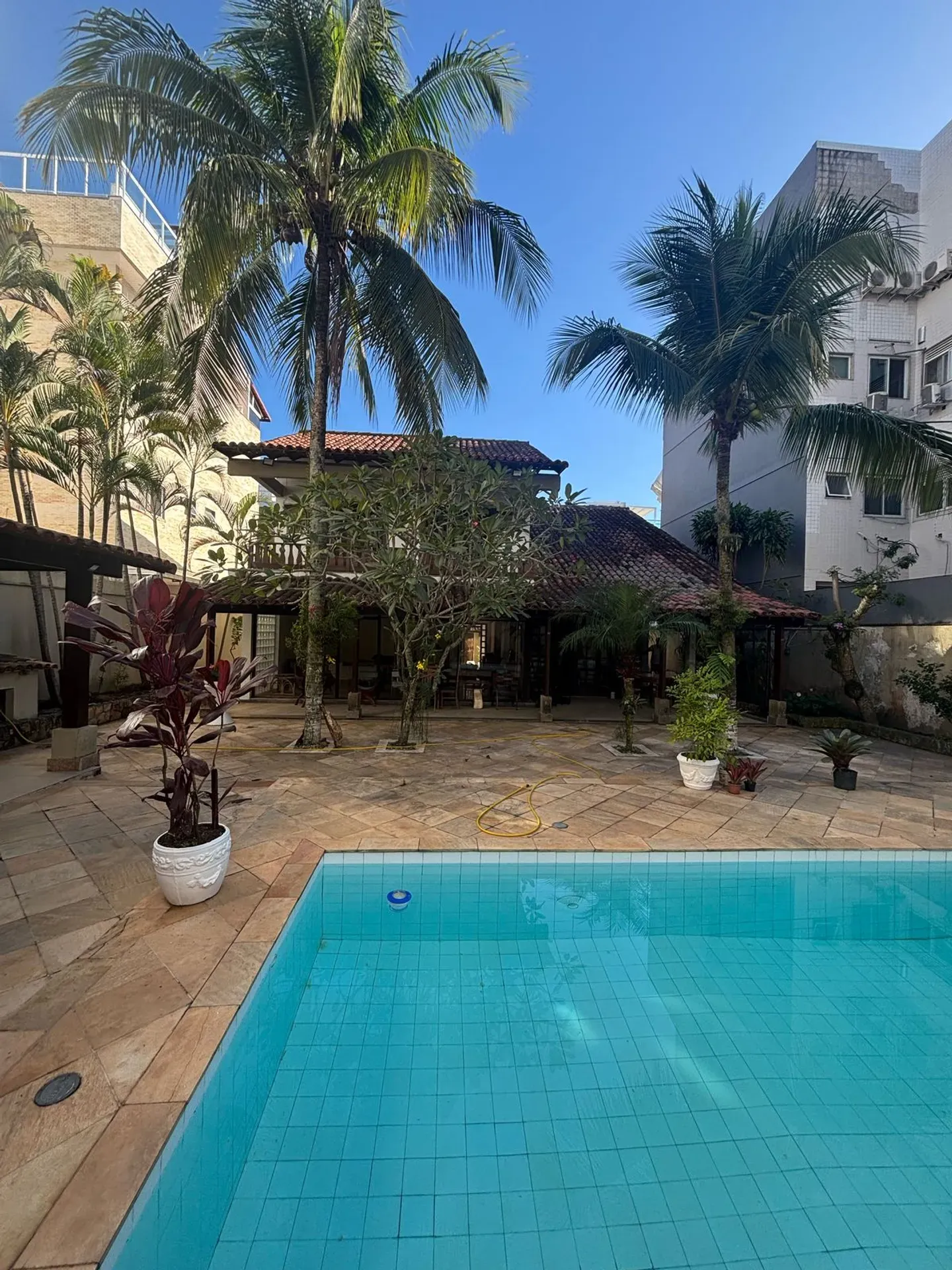 3-bedroom apartment with 5 bathrooms and a balcony — photo 19
