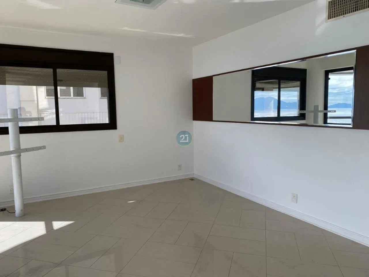 Apartamento de 230 m² con 3 suites y despacho — photo 19