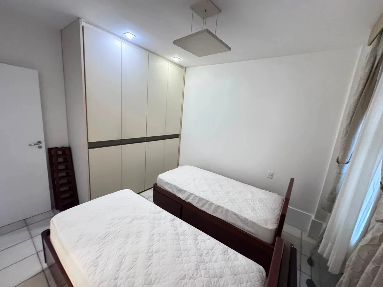 Apartamento amueblado de 4 dormitorios con 3 suites y 200 m² — photo 16