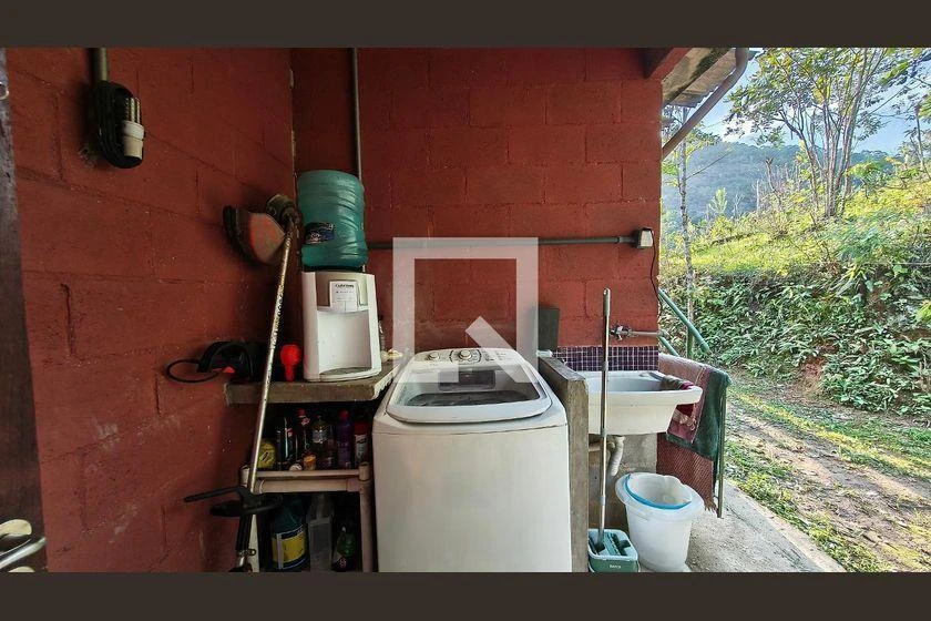 Casa mobiliada com cozinha americana, 3 quartos e jardim — photo 15