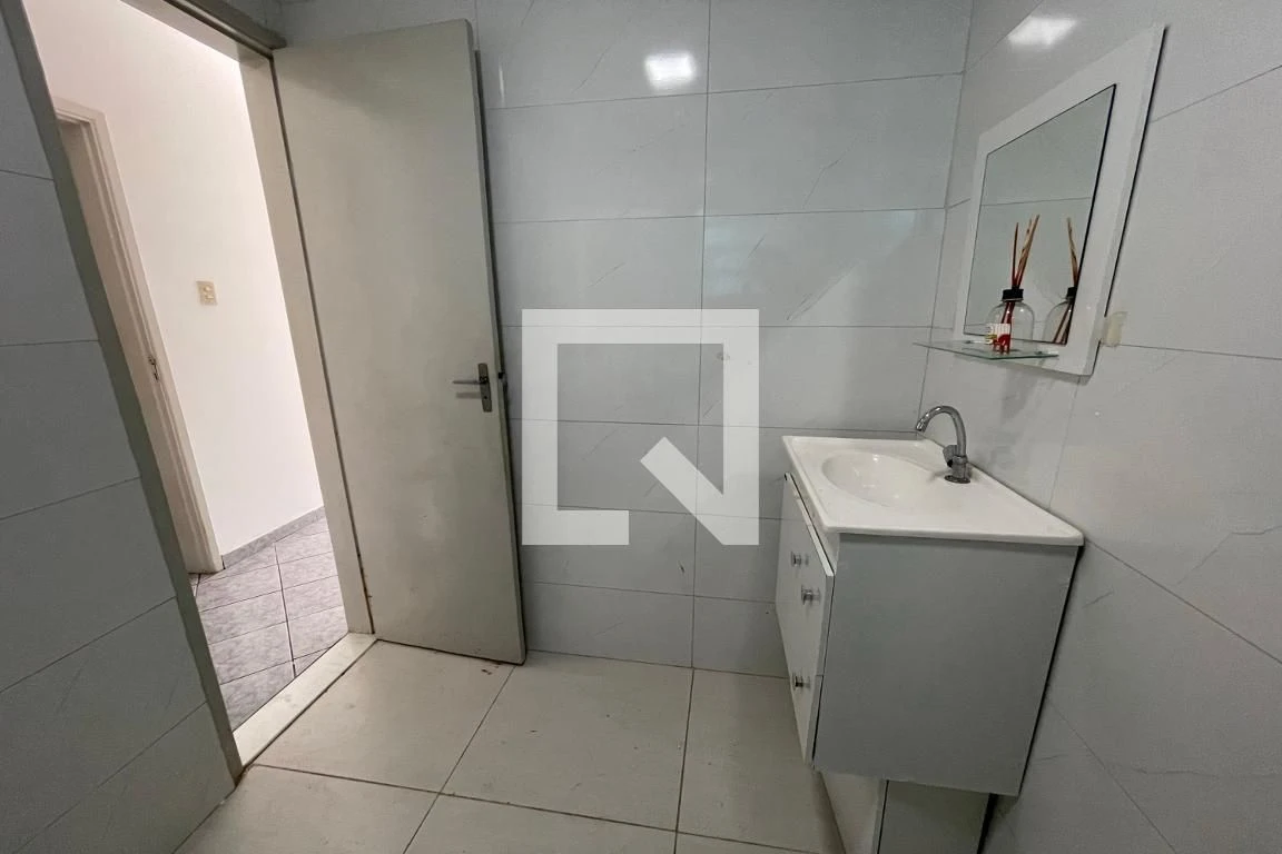 Casa para alugar com 4 quartos, varanda e quintal — photo 53