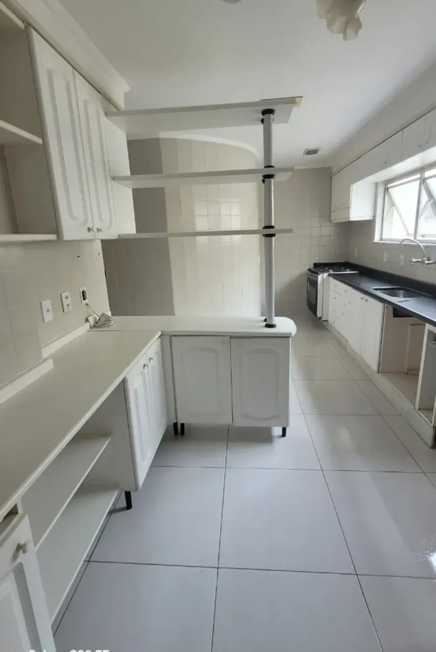 Unfurnished 3-bedroom apartment with 3 bathrooms — photo 8