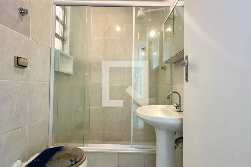 1-bedroom apartment with open-plan kitchen and 45 m² — photo 22