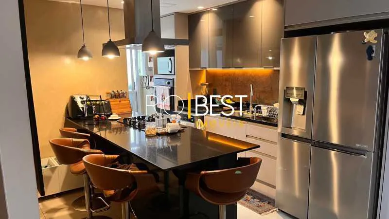 Furnished 4-bedroom apartment with open-plan gas kitchen — photo 2
