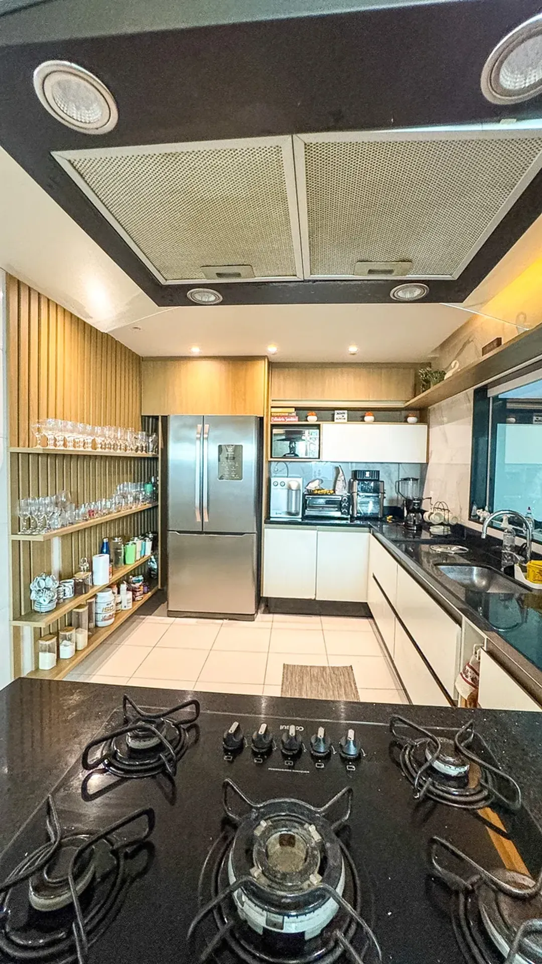 Casa com 4 quartos e 5 banheiros e cozinha integrada — photo 24