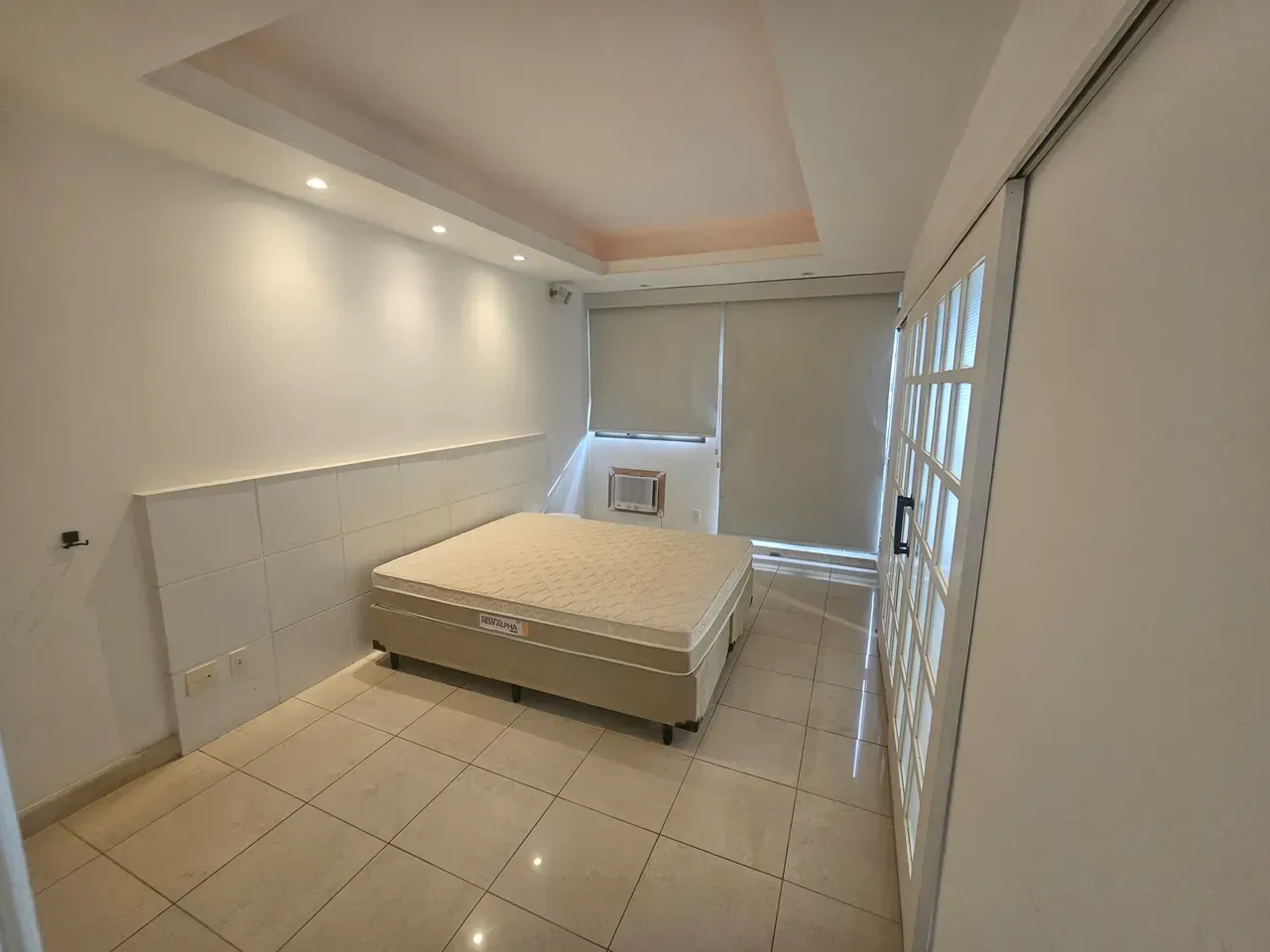Furnished apartment with open-plan kitchen and 1 bedroom — photo 9