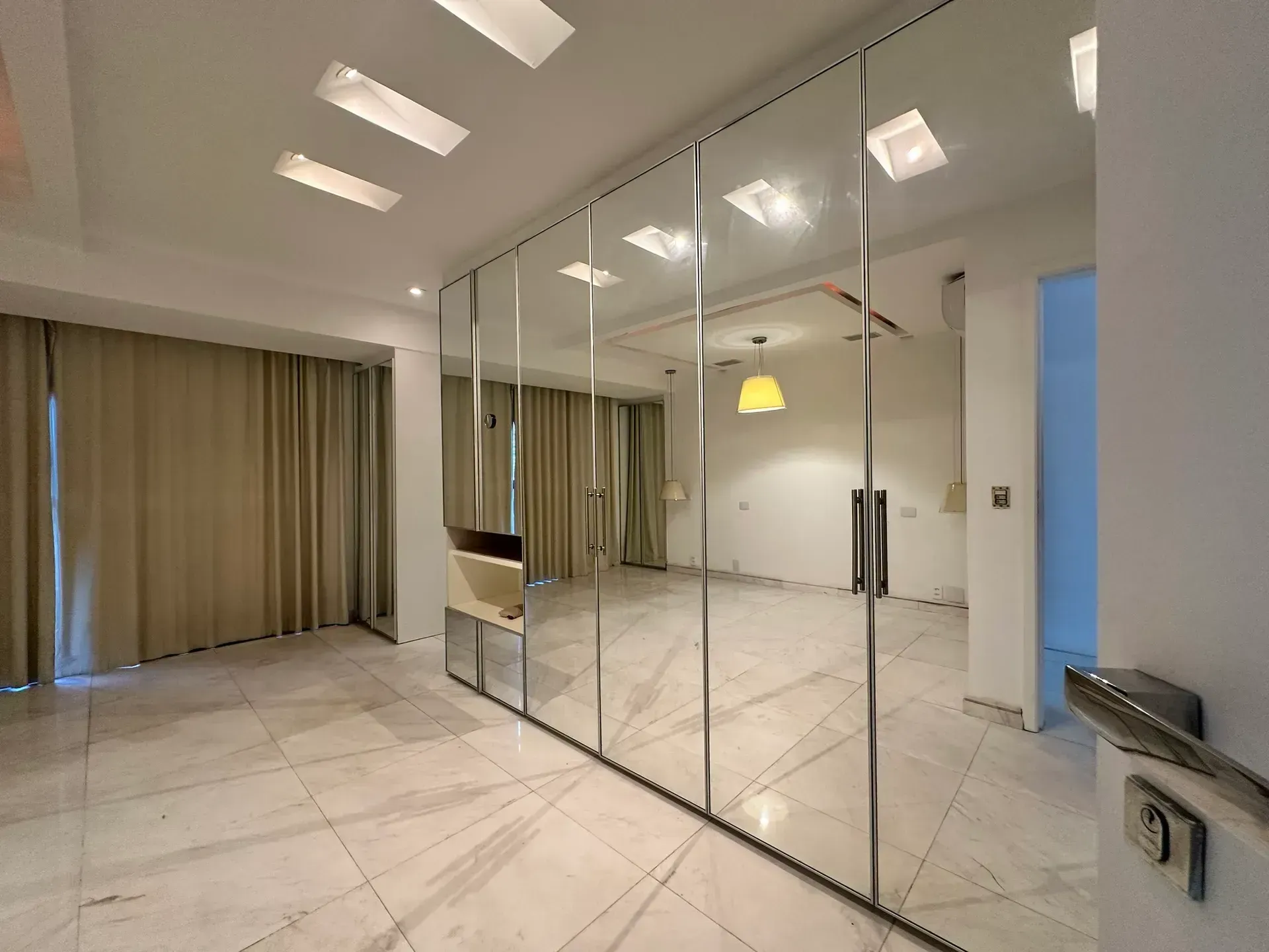 Apartamento sin muebles con 3 dormitorios y se aceptan mascotas — photo 46