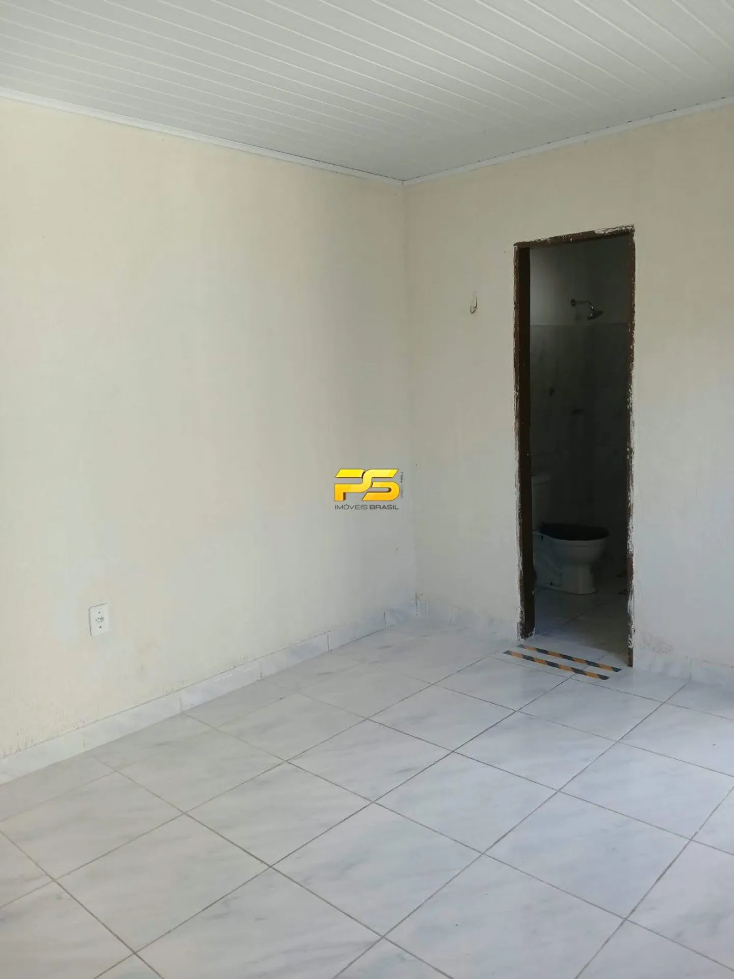 4-bedroom house, 1 with its own bathroom, 175 m²