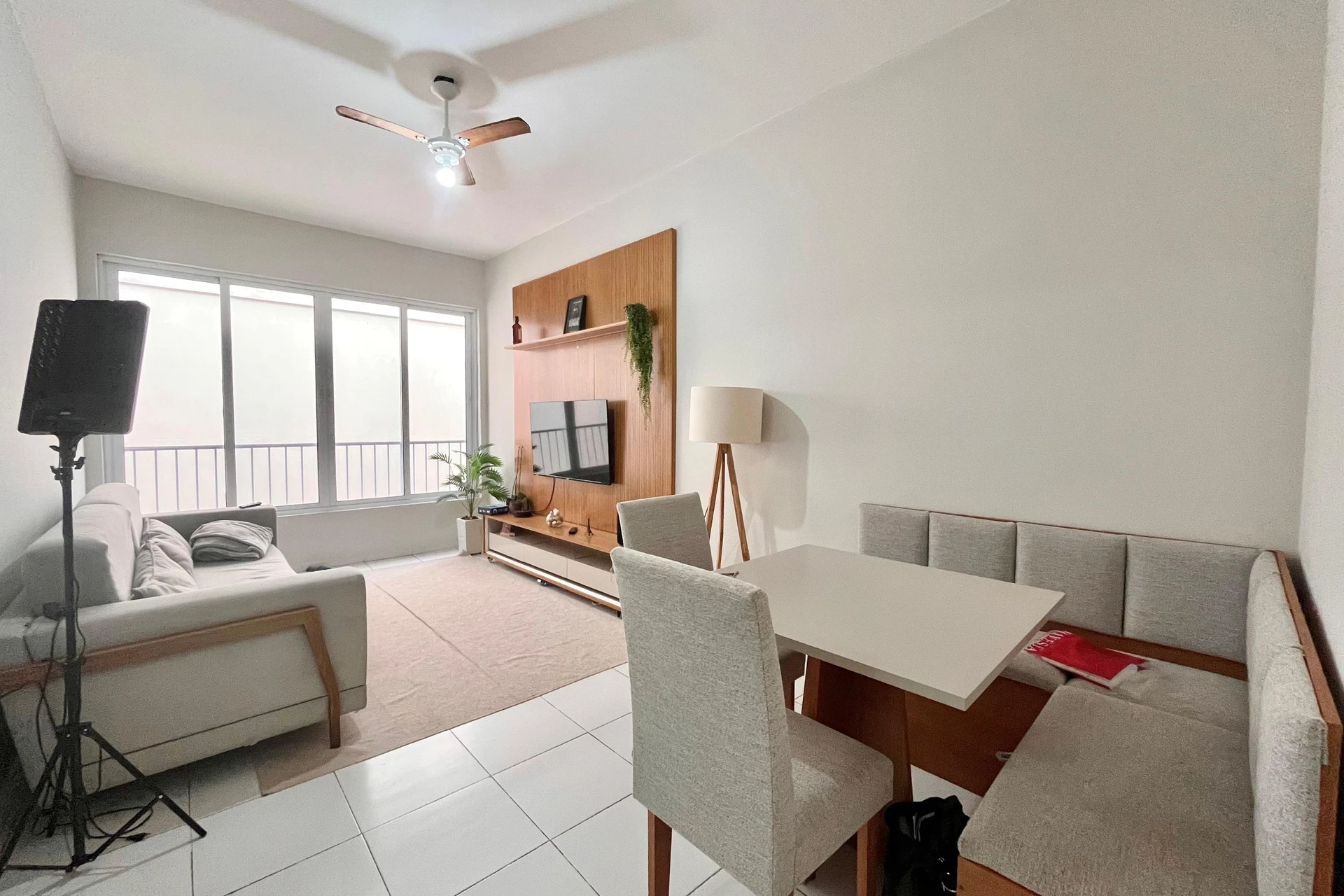 Furnished apartment with 2 bedrooms and 1 bathroom — photo 14