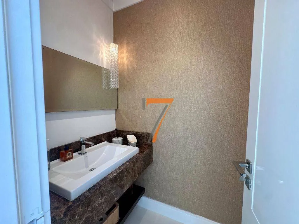 Furnished house with 8 bedrooms and 11 bathrooms — photo 42