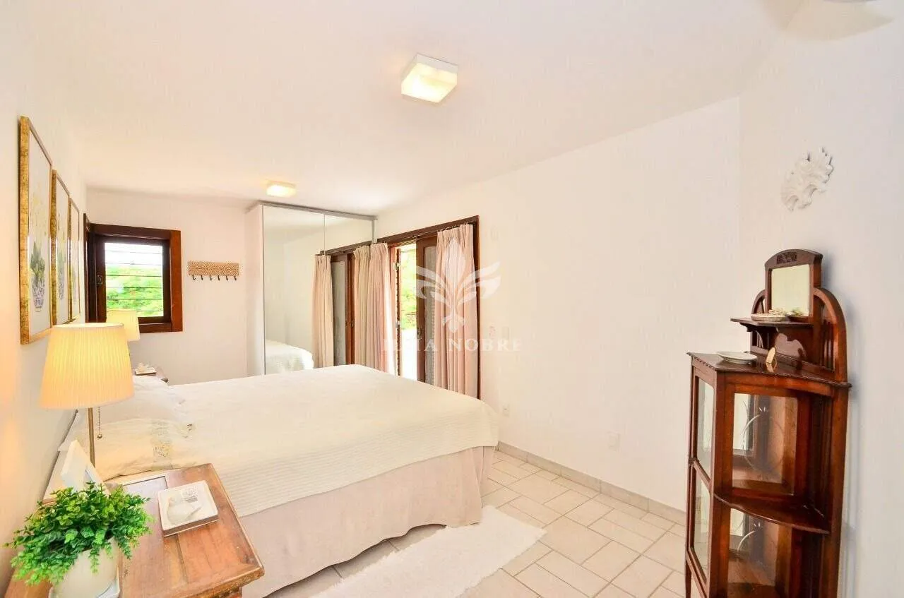 Casa mobiliada com 7 quartos e piscina ao ar livre — photo 31