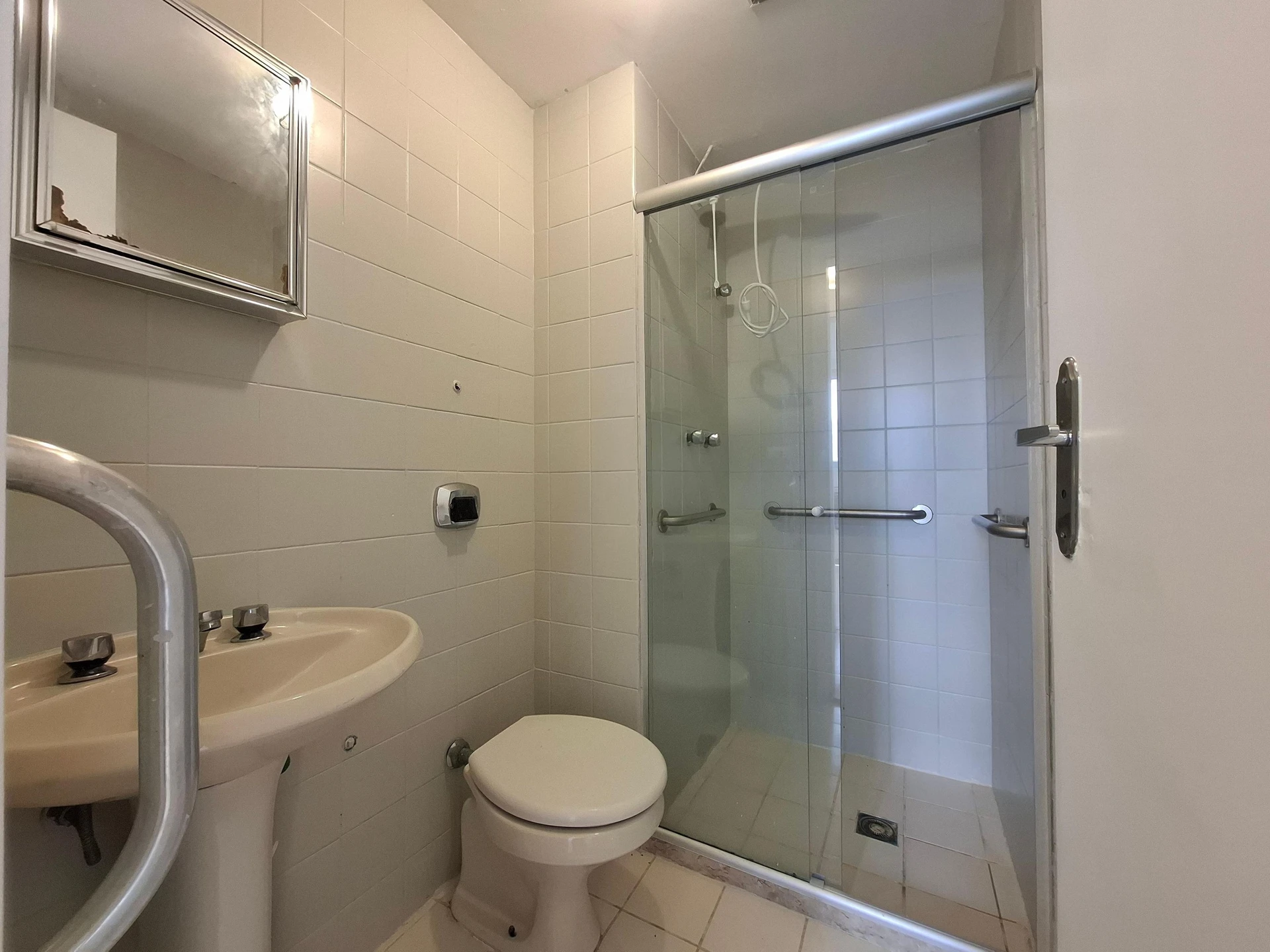 2 quartos e janelas do piso ao teto: apartamento de 75 m² — photo 21