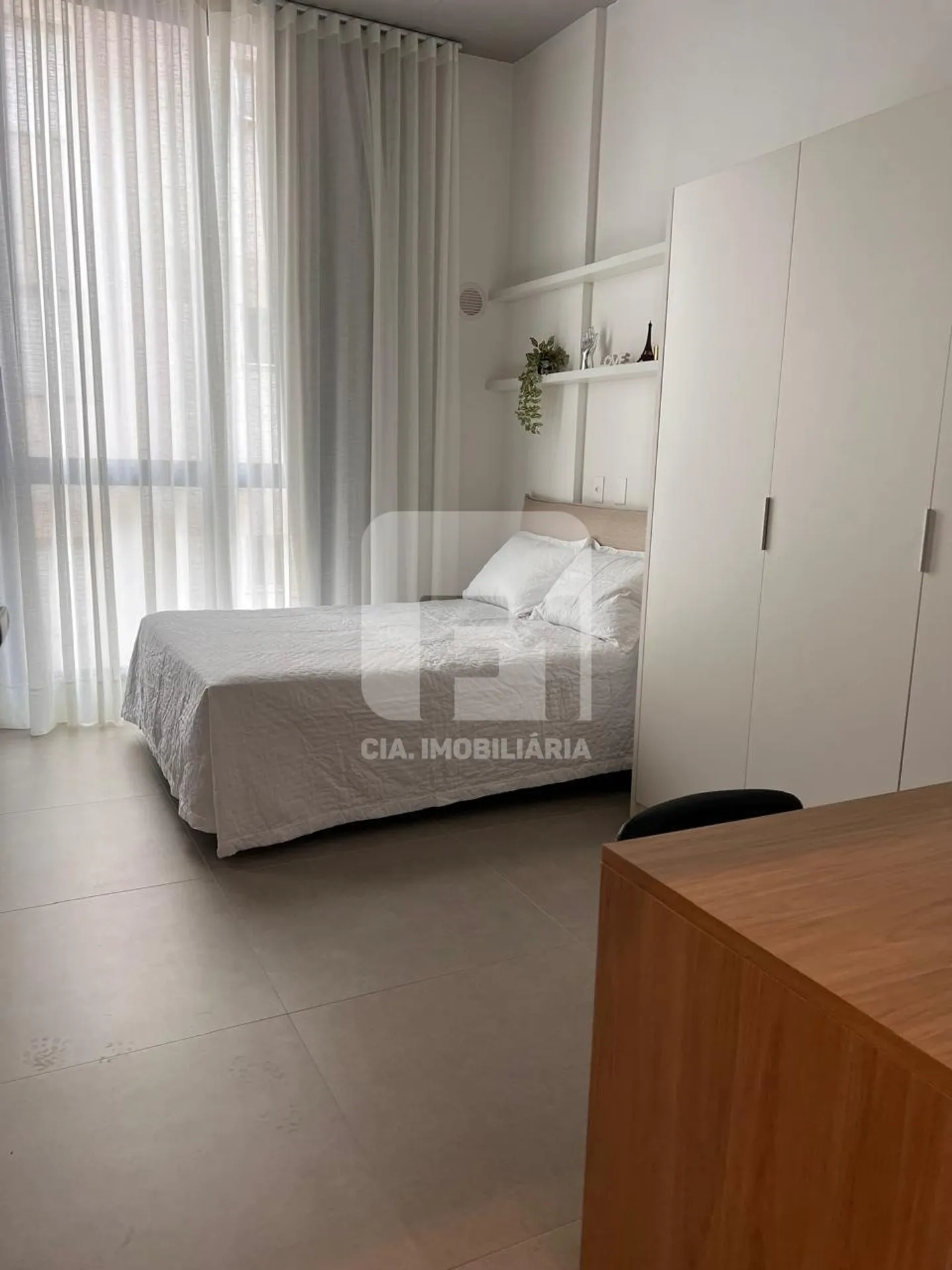 Furnished 46 m² studio with 1 parking space — photo 4