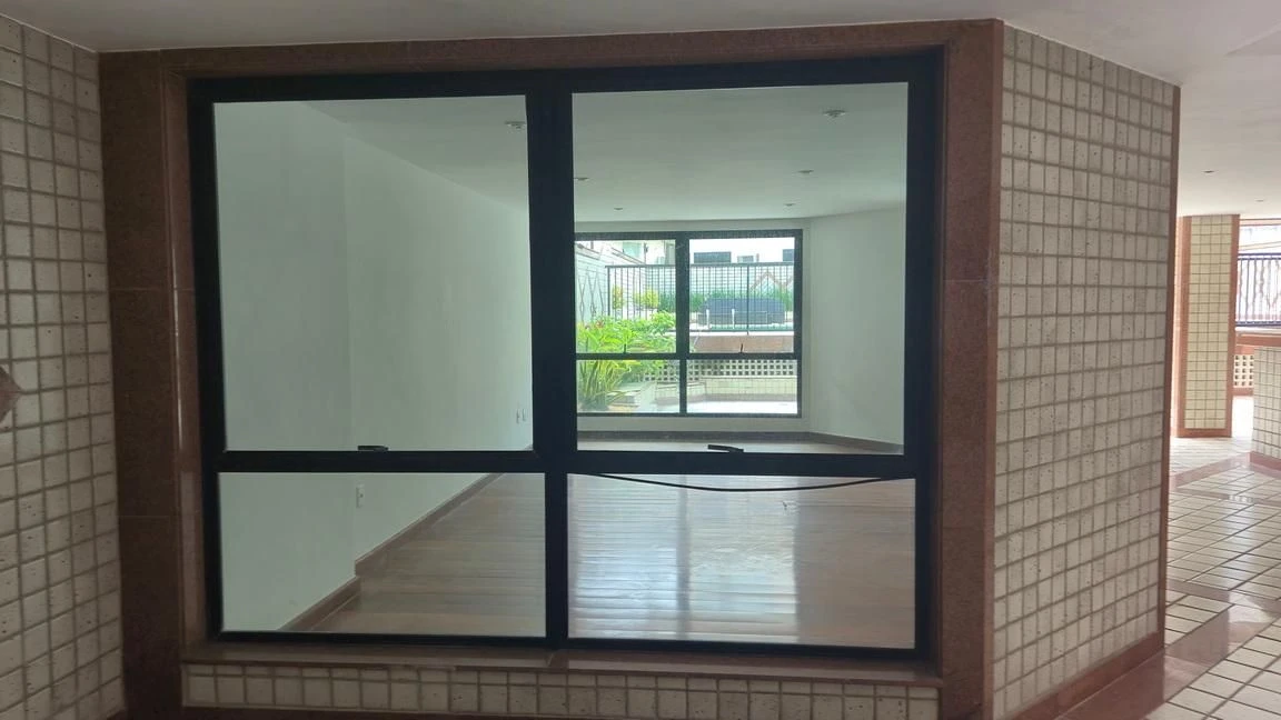 Rentable apartment with 4 bedrooms and a balcony — photo 52