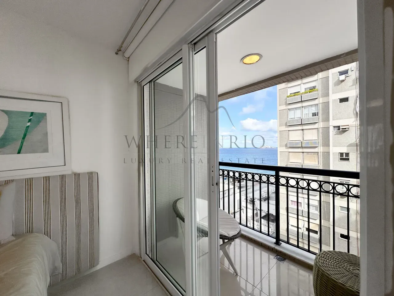 Furnished apartment with 2 bedrooms and water view — photo 14
