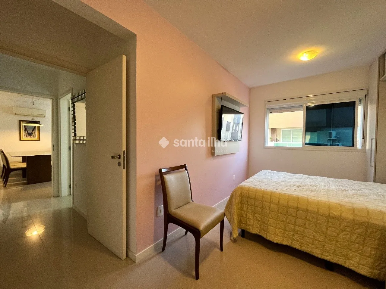 Furnished 2-bedroom apartment with 2 bathrooms — photo 20