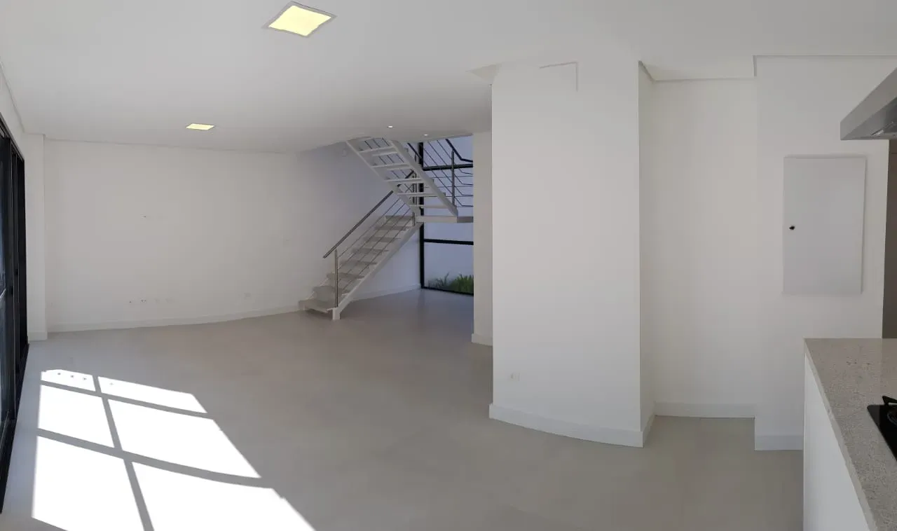 Unfurnished 260 m² house with 3 bedrooms and 2 parking — photo 5