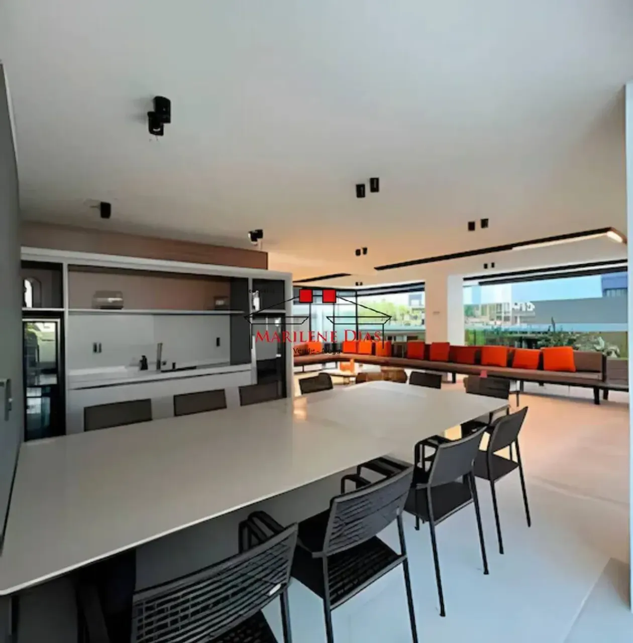 Furnished apartment, 30 m², with floor-to-ceiling windows — photo 19