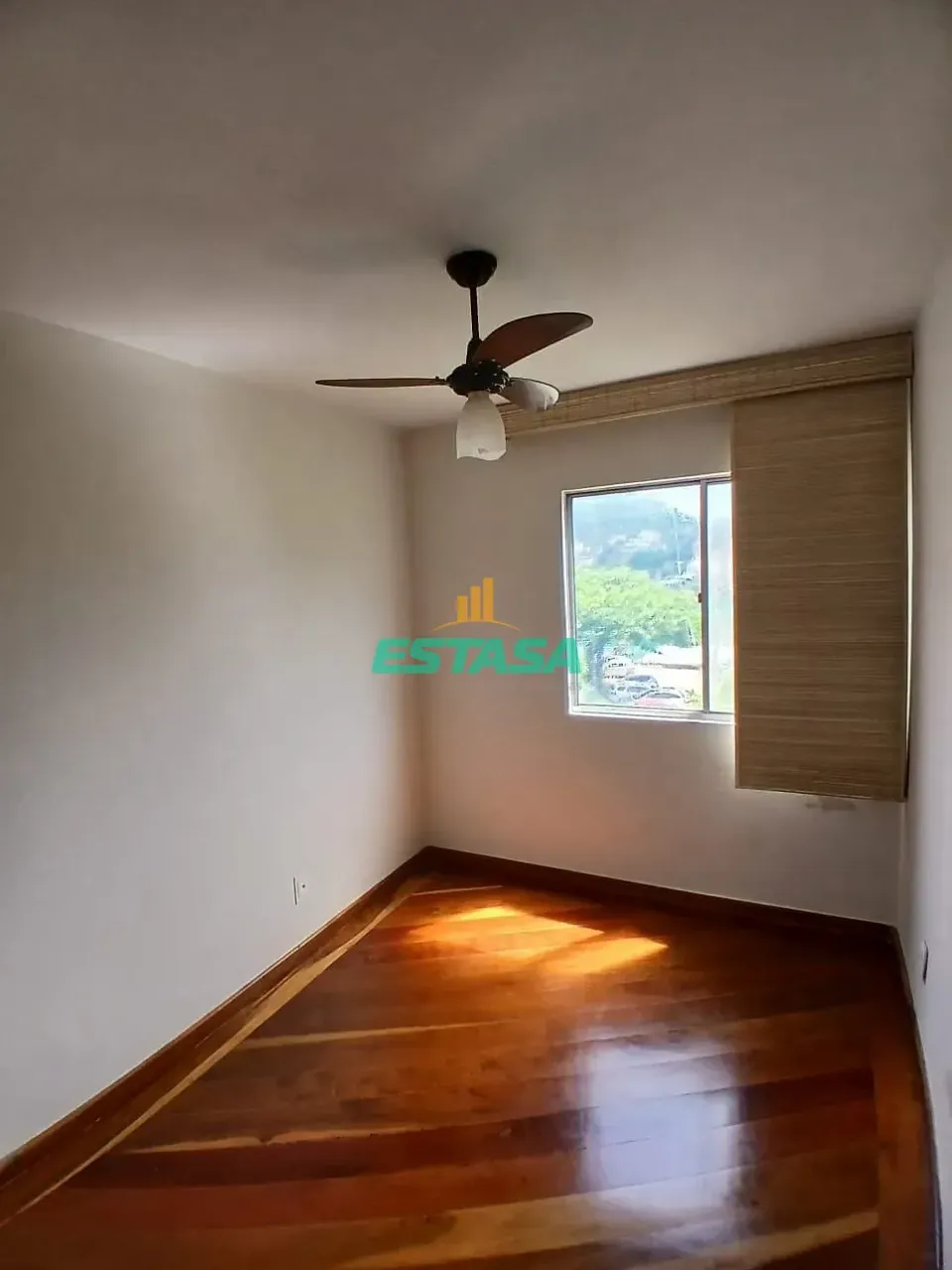 Unfurnished rental apartment with 2 bedrooms — photo 2