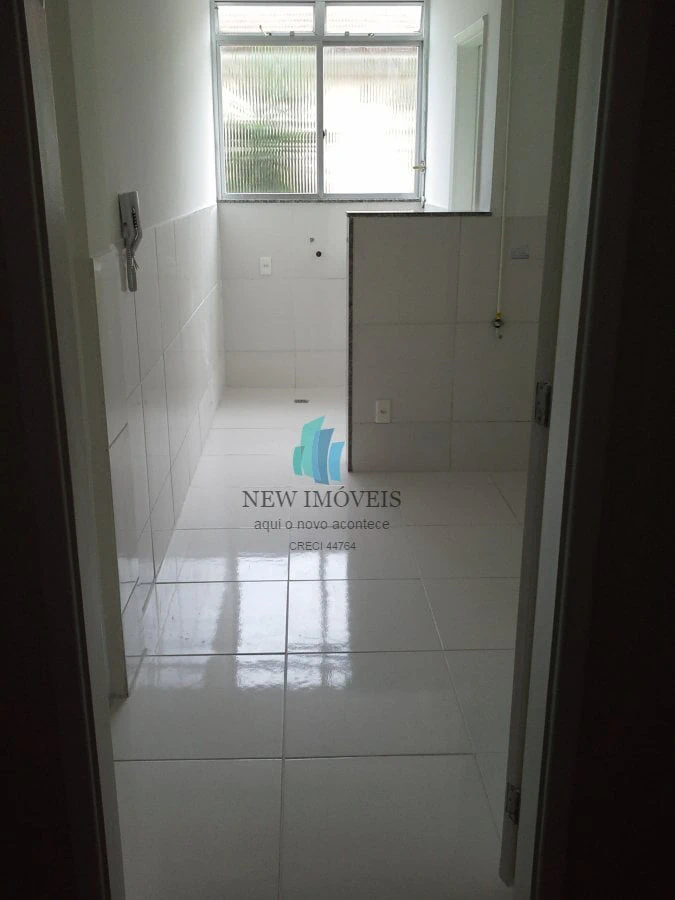 53 m² 2-bedroom apartment with tile flooring and 2 baths — photo 2