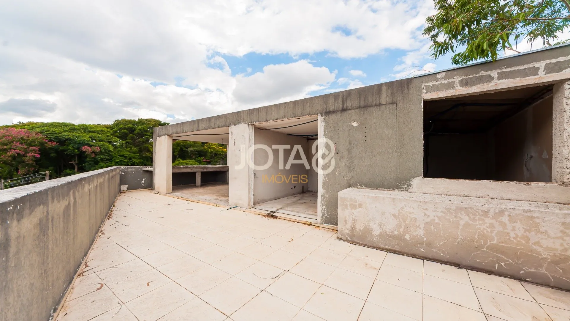 House with 2 bedrooms and a private BBQ area — photo 23