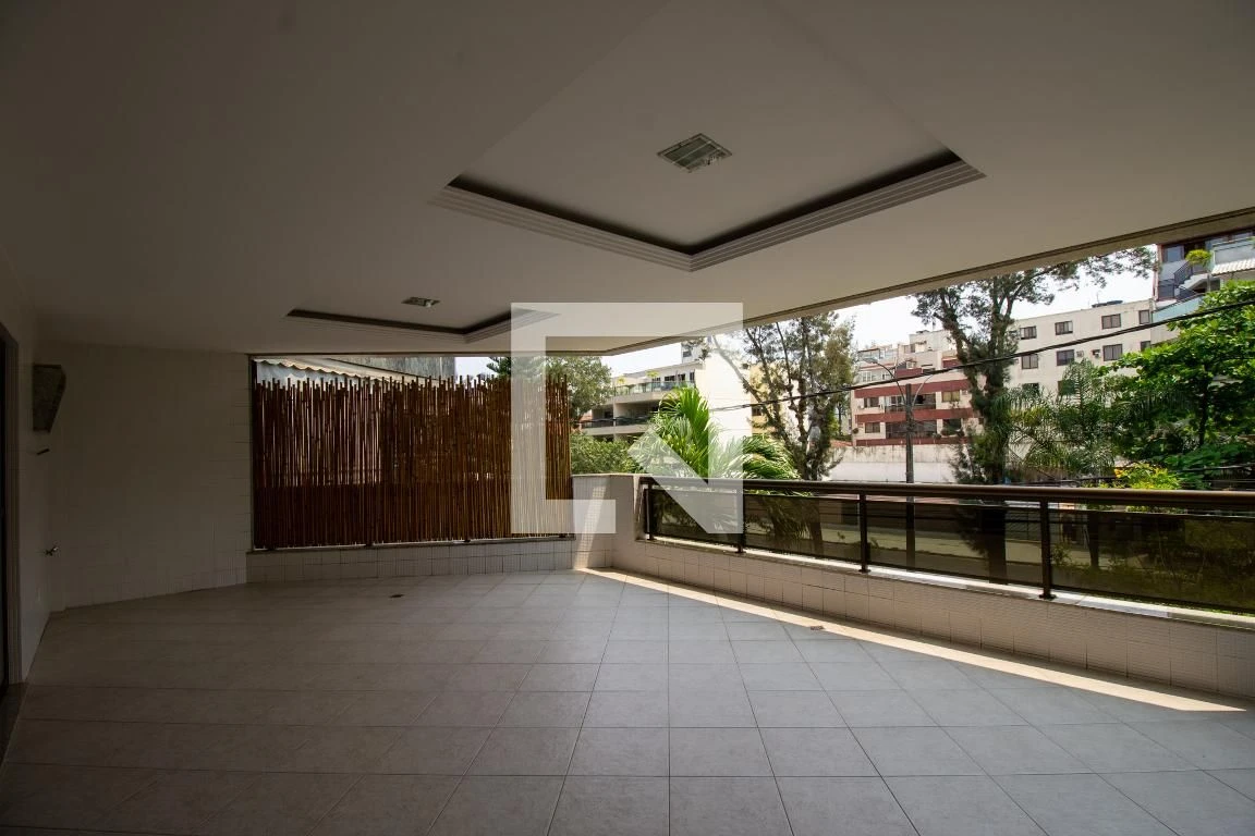 3-bedroom apartment with enclosed kitchen and private garden — photo 9